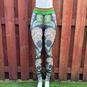 Docefit White Active Leggings Size S/M